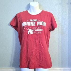 Proud Marine Mom Red T-Shirt | Size Large